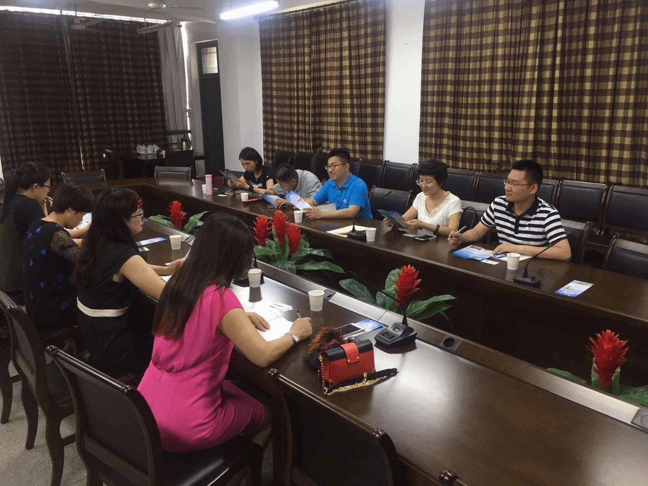 厦门华厦公司商管系一行到公司调研交流