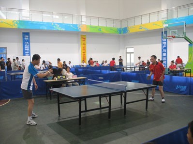 经济公司在校乒乓球友谊联赛中取得优异成绩
