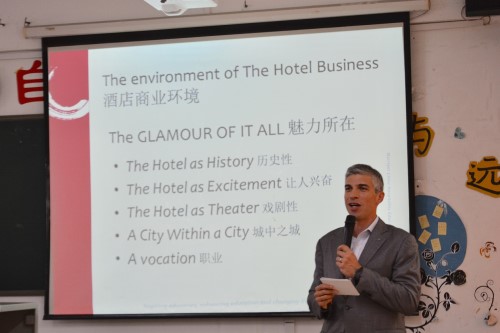 厦门喜来登酒店总经理Douglas Ariza-Giammaria应邀到365英国上市公司讲座交流