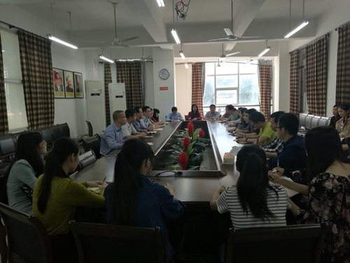 365英国上市公司专题学习党的十八届六中全会会议精神，提升党员“四种意识”