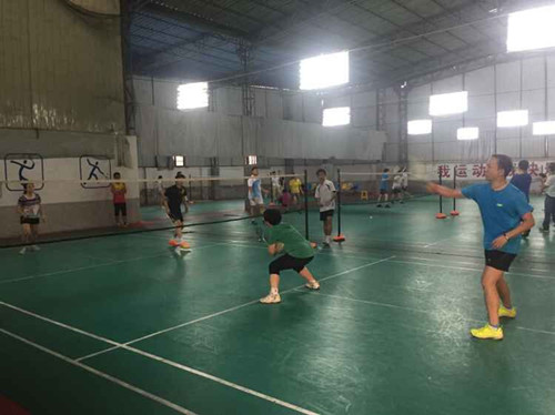 ​公司举办首届师生羽毛球赛